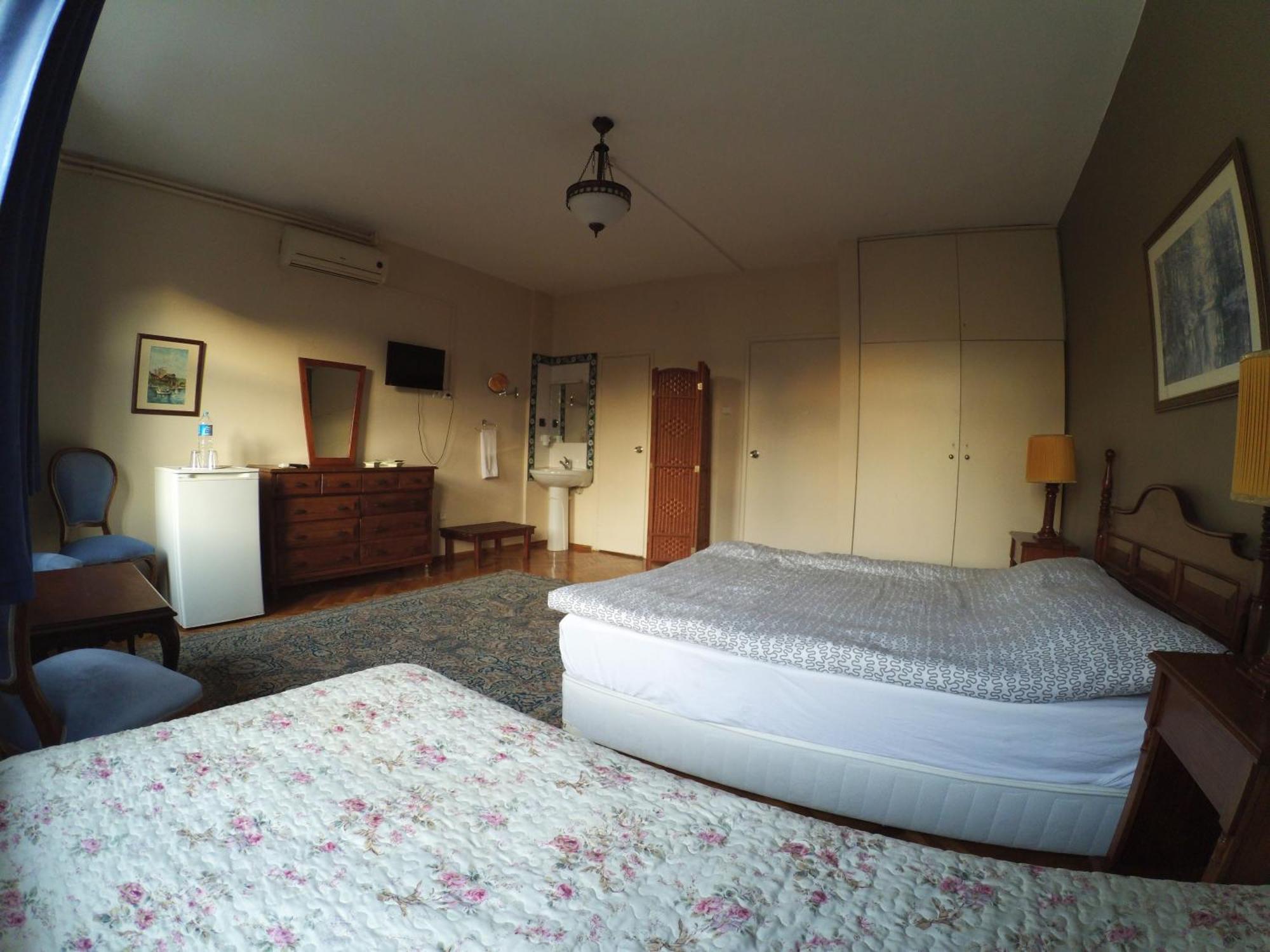 Berk Guest House - Grandma'S House اسطنبول الغرفة الصورة
