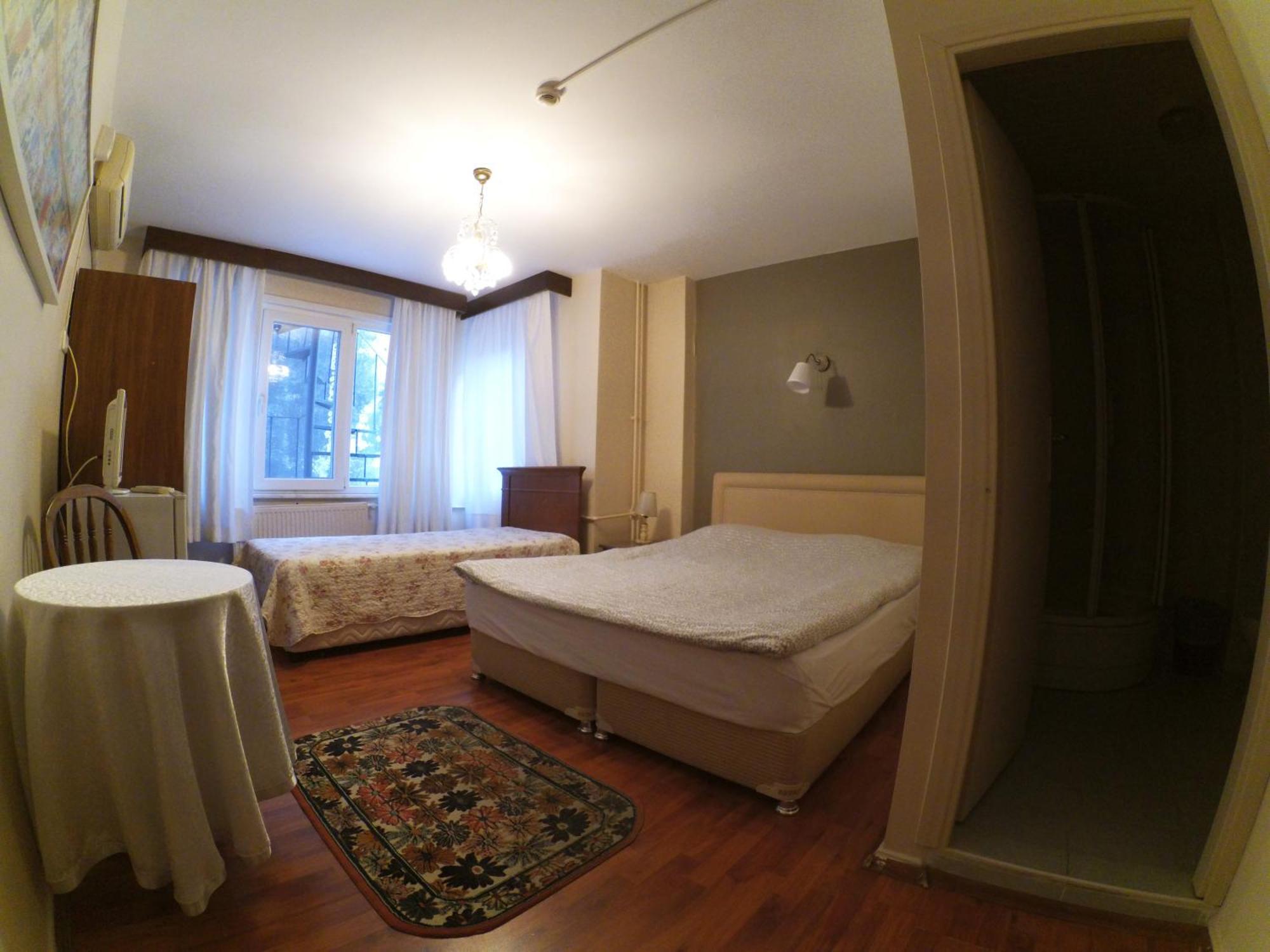 Berk Guest House - Grandma'S House اسطنبول الغرفة الصورة
