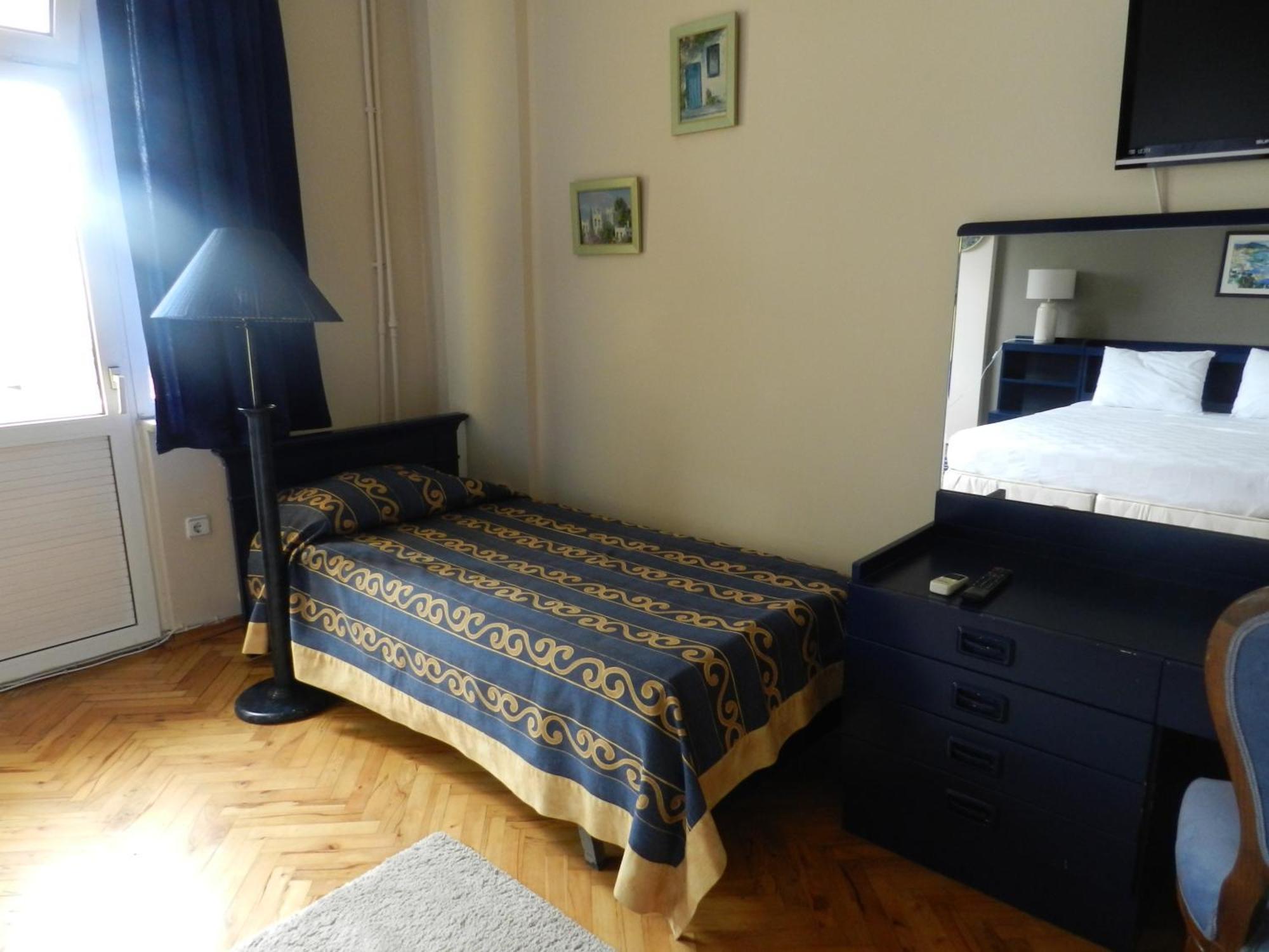 Berk Guest House - Grandma'S House اسطنبول الغرفة الصورة