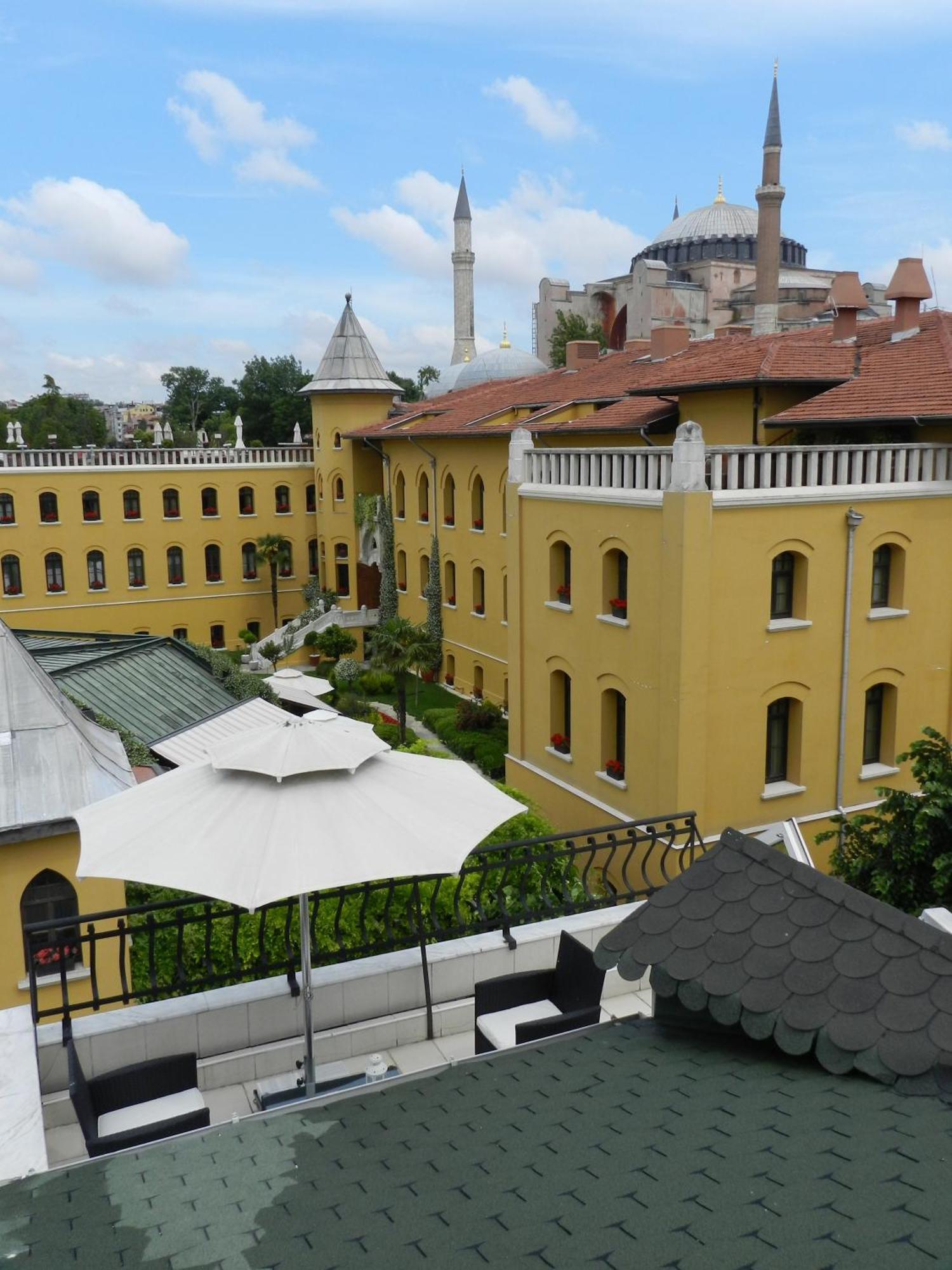 Berk Guest House - Grandma'S House اسطنبول المظهر الخارجي الصورة